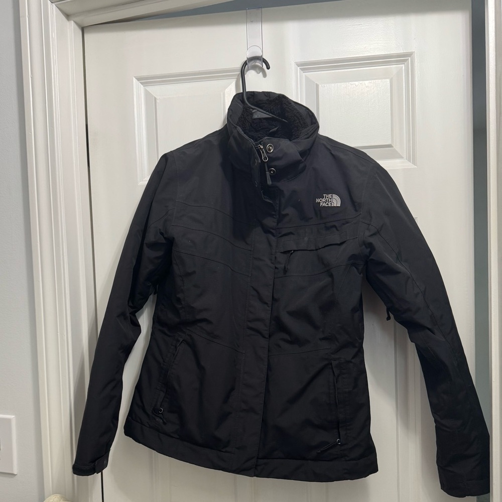 Women’s north face winter jacket